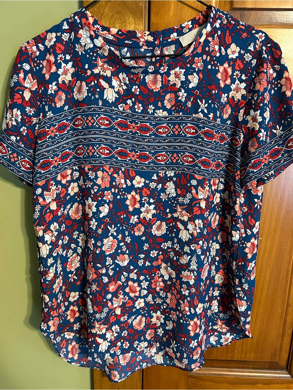 LOFT Navy Floral Short Sleeve Top with Red & Cream Blooms